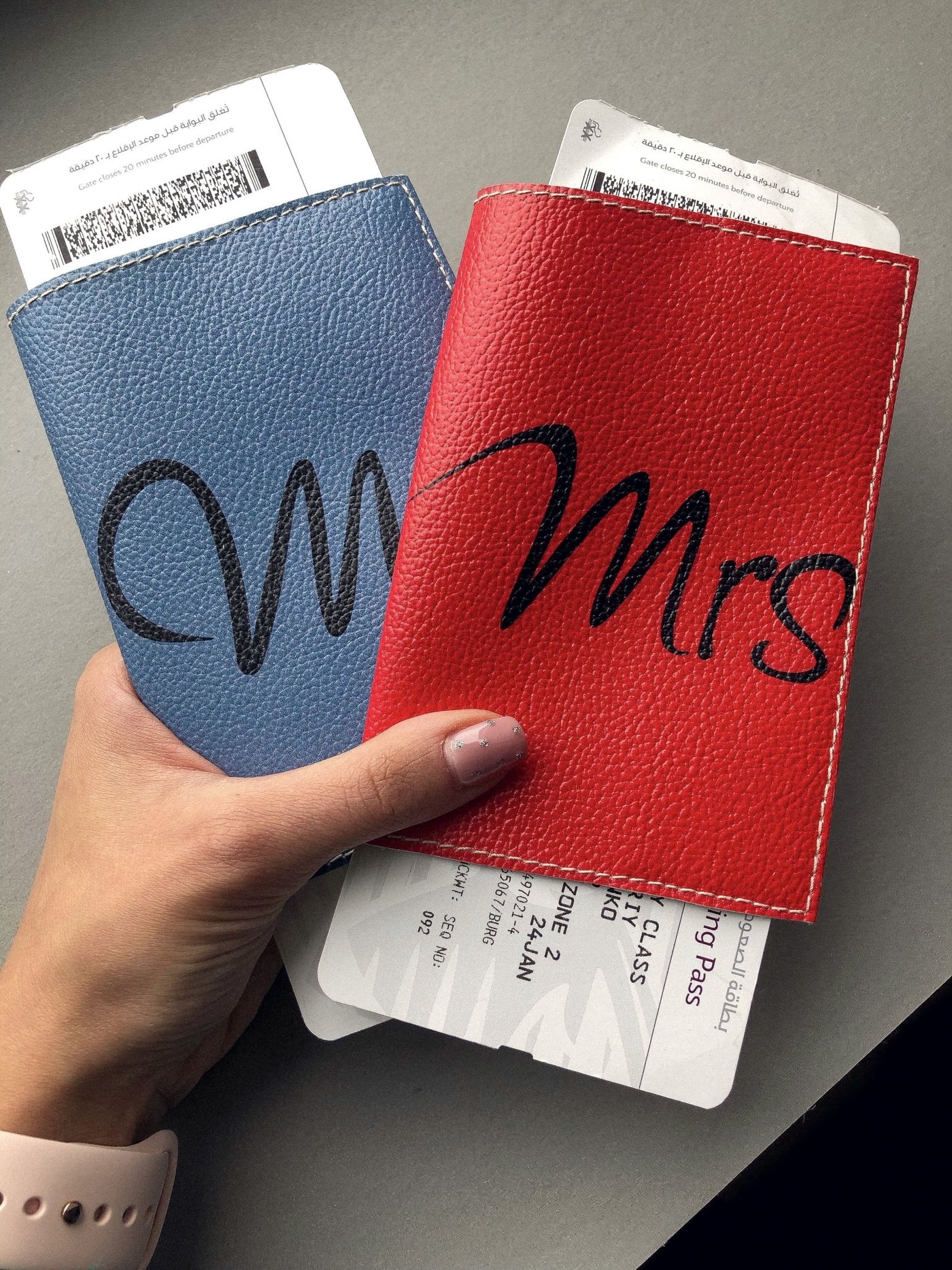 Mr і Mrs обкладинка на паспорт (синя і червона)