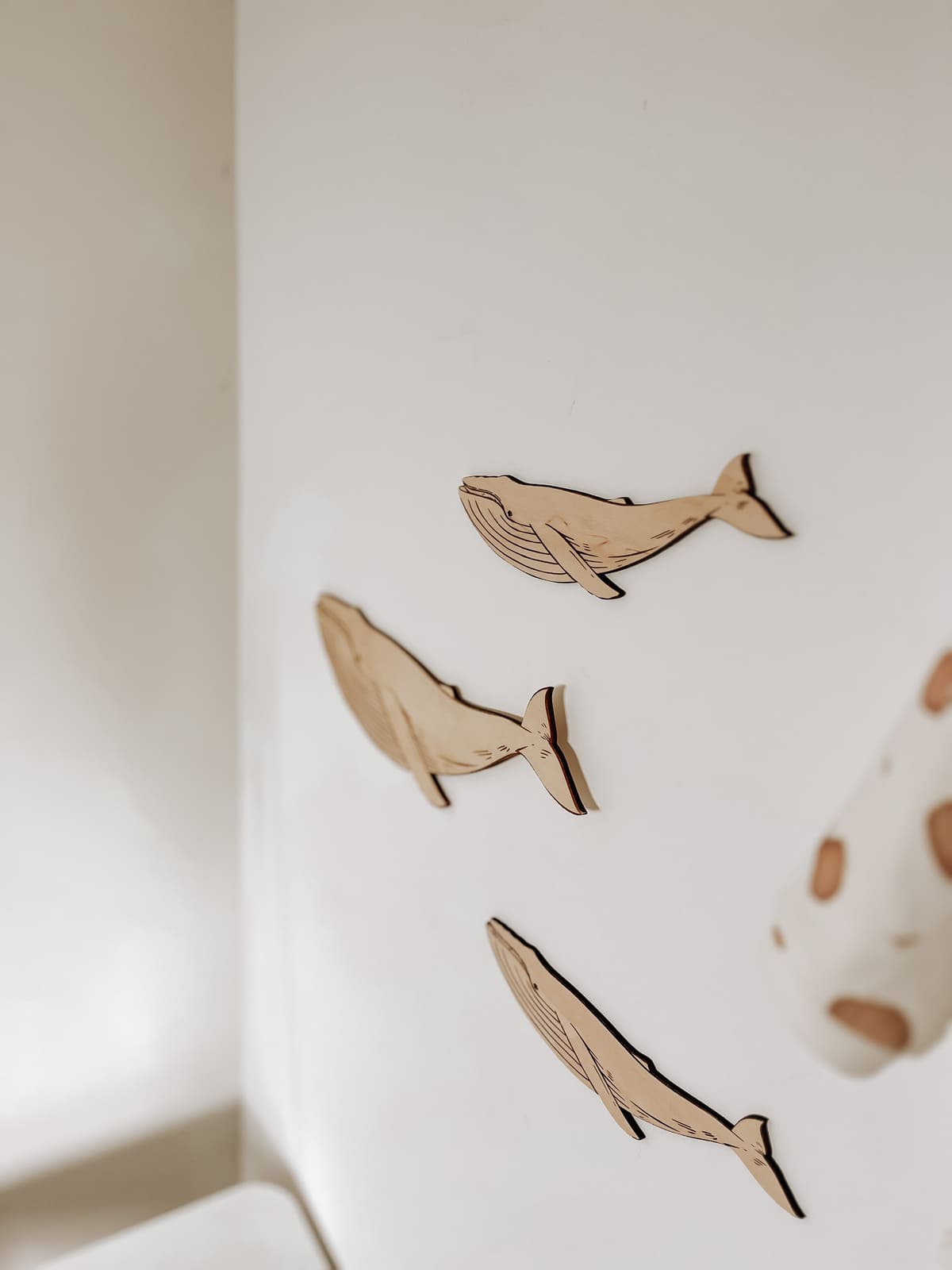 Набір дерев'яних китів (3шт) - Пастельний декор для дитячої - Gisolo