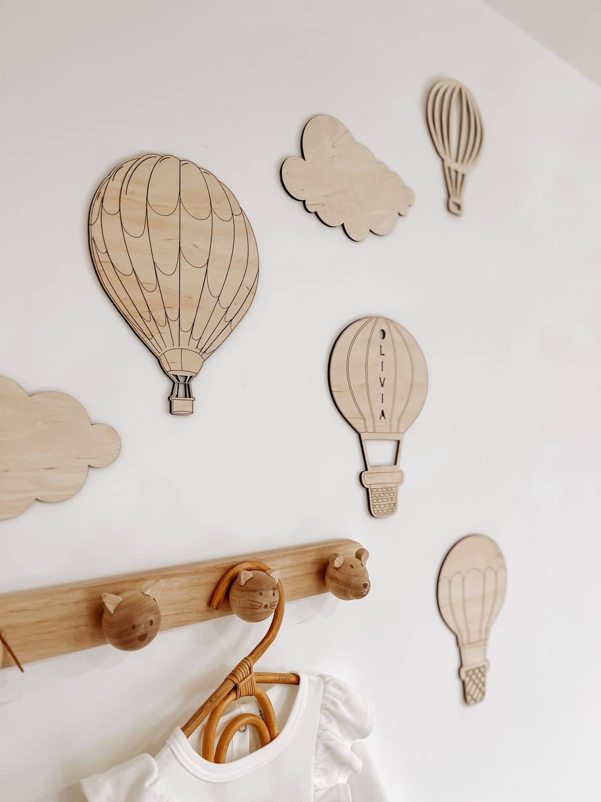 Набір дерев'яних повітряних куль на стіну дитячої - Gisolo