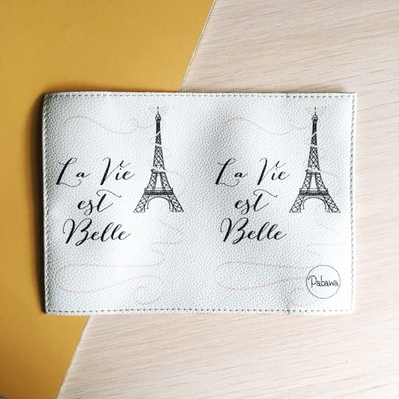 Обкладинка на паспорт La vie est Belle