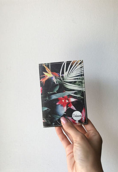 Обкладинка на паспорт Темні Тропічні квіти - Gisolo