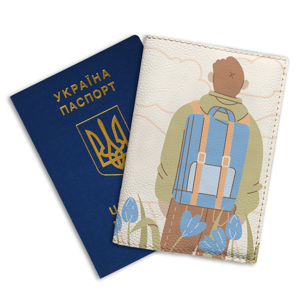 Обкладинка на паспорт Хлопець біля гір